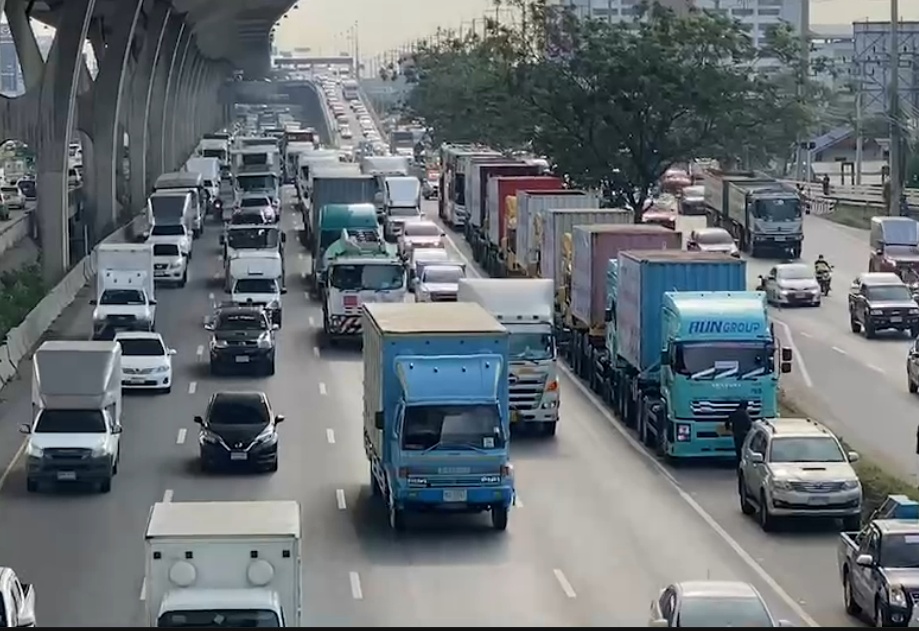 กลุ่มรถบรรทุกจากสหพันธ์ขนส่งทางบกแห่งประเทศไทย จัดกิจกรรมแสดงออกเชิงสัญลักษณ์ Truck Power ซีซั่น 2 จำนวน 4 เส้นทาง