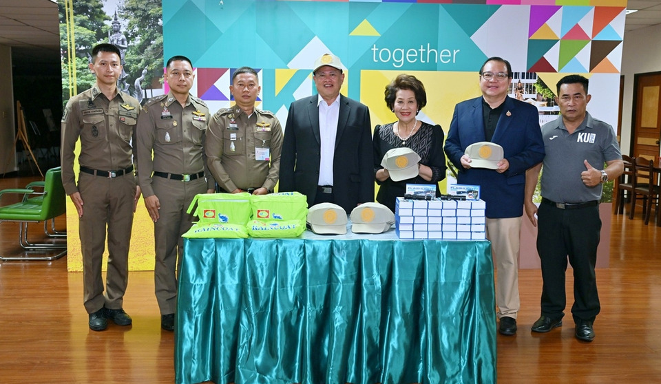 มก.รับมอบอุปกรณ์เสริมความปลอดภัยรั้วนนทรี จาก ผกก.สน.บางเขน เสริมประสิทธิภาพ รปภ.