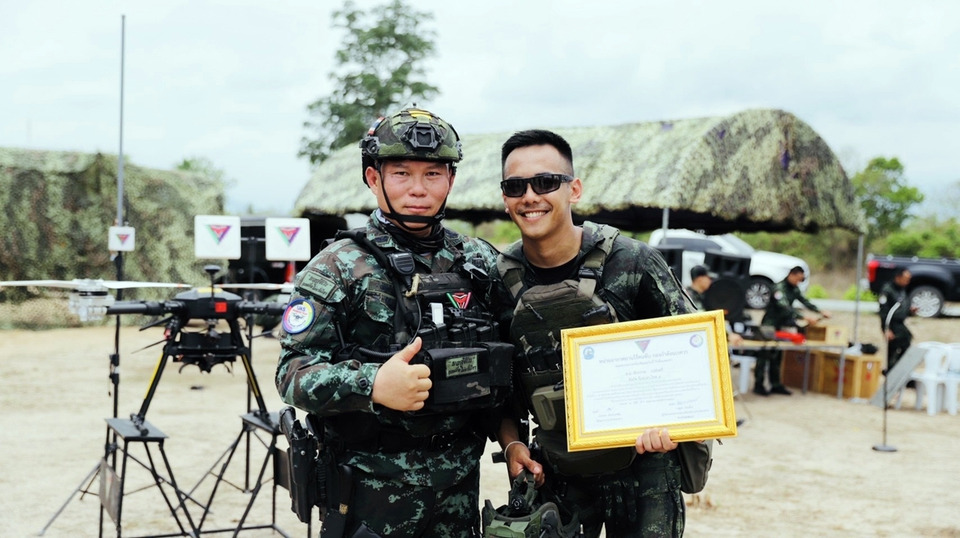 จบแล้ว 75 นักบินโดรน 'ทีมฟีนิกซ์' รุ่นที่ 12 พร้อม 'หมวดบุ๊ค' ฝึกทุกทักษะปกป้องผืนแผ่นดิน