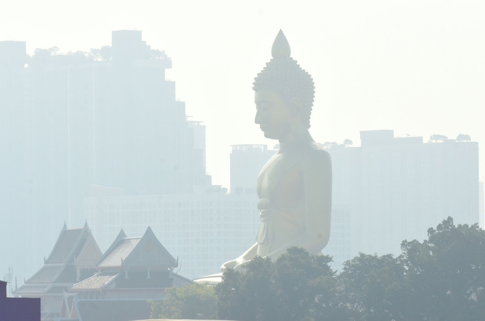  ใส่แมสก์ด้วยจ้า! เช็กค่าฝุ่น PM2.5 กทม.เช้านี้เฉลี่ย 34.8 มคก./ลบ.ม. พบเกินมาตรฐานระดับสีส้ม 14 เขต
