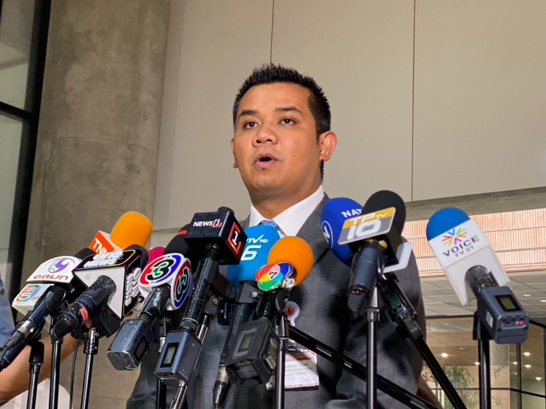 “ชัยชนะ” ขอดูข้อมูลก่อนเคาะประเด็นซักฟอกรัฐบาล เผยนส.กรมคุกบอก “ทักษิณ” ใช้หลักประกันสุขภาพ โยนสังคมคิดเองพบสส. “เพื่อไทย” 
