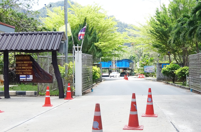 ชายแดนสตูลเงียบเหงา!! แรงงานไทยในต่างแดนทยอยกลับบ้าน