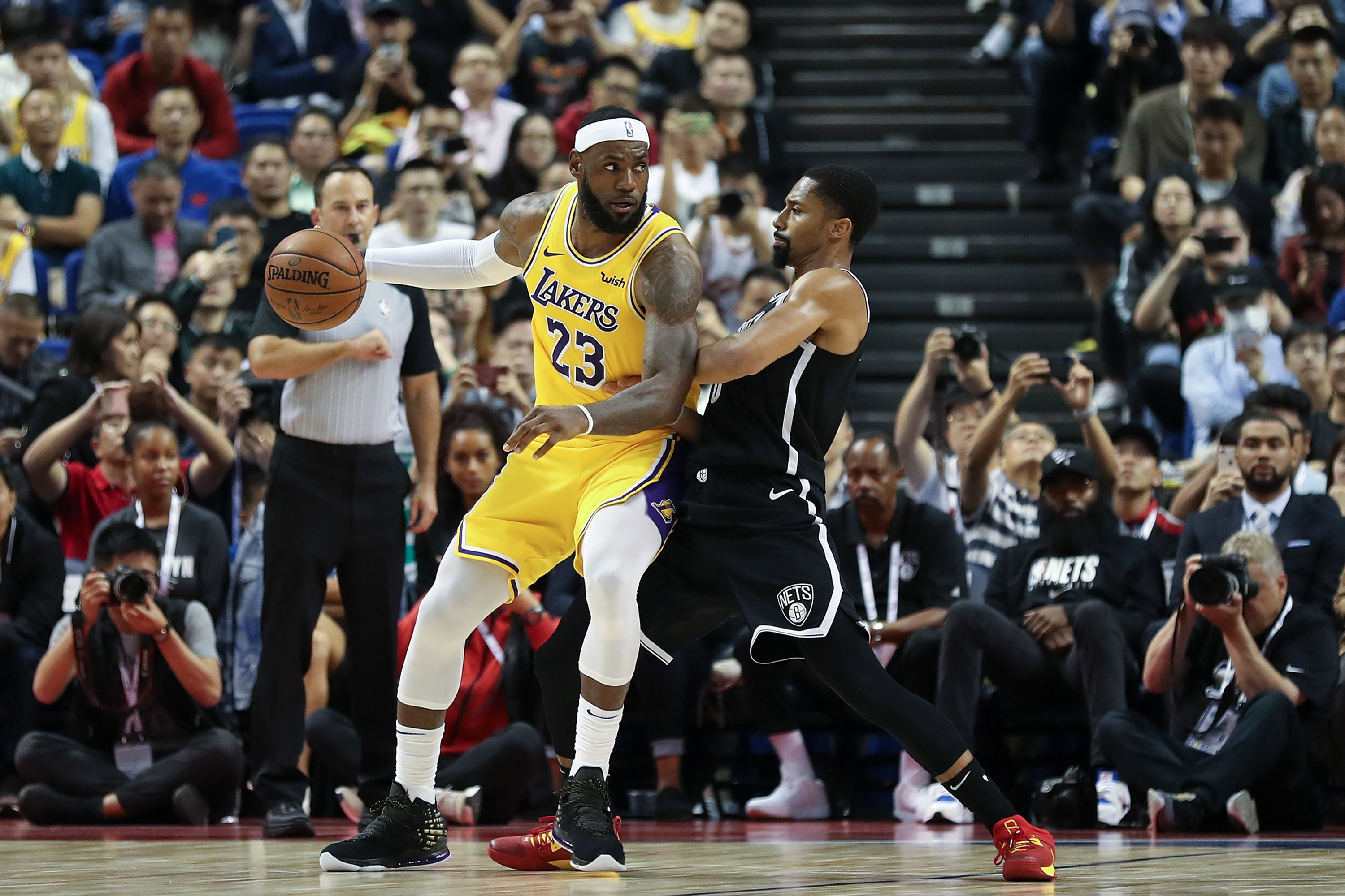 เชียร์! "บาสเกตบอลเอ็นบีเอ" เกมยิ่งใหญ่รับวันคริสต์มาส ทรูวิชั่นส์ ยิงสด  5 เกม