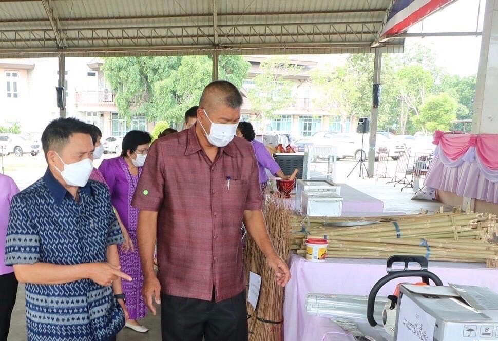 อ่างทองผนึกกำลังองค์กรสตรีนับสนุนอาชีพ  สู่ความพอเพียงแก้ปัญหายากจนอย่างยั่งยืน