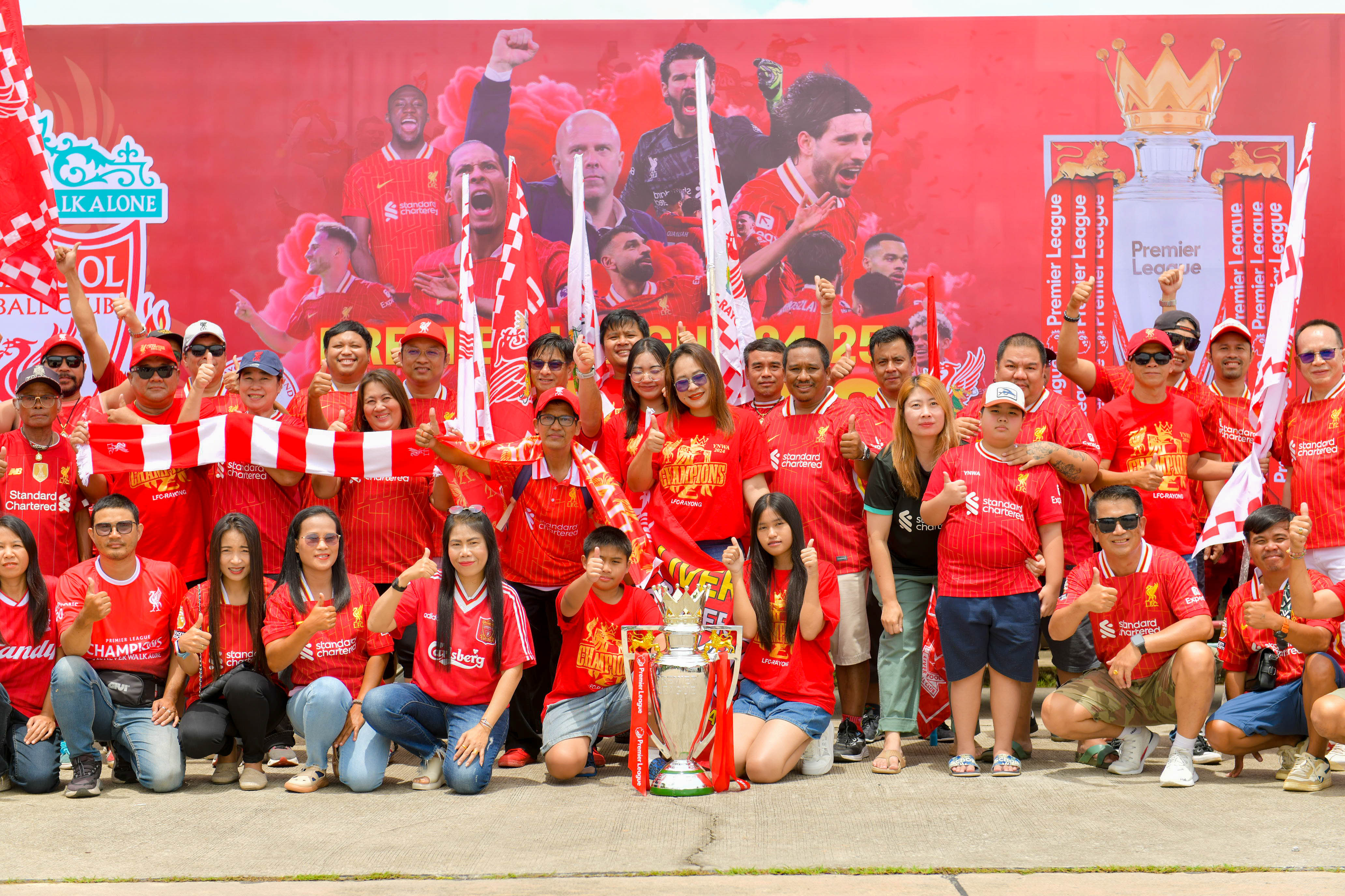 เดอะค็อประยอง รวมพลฉลองแชมป์! แฟนหงส์แดงแน่นขบวน สุดคึกคักใจกลางเมือง