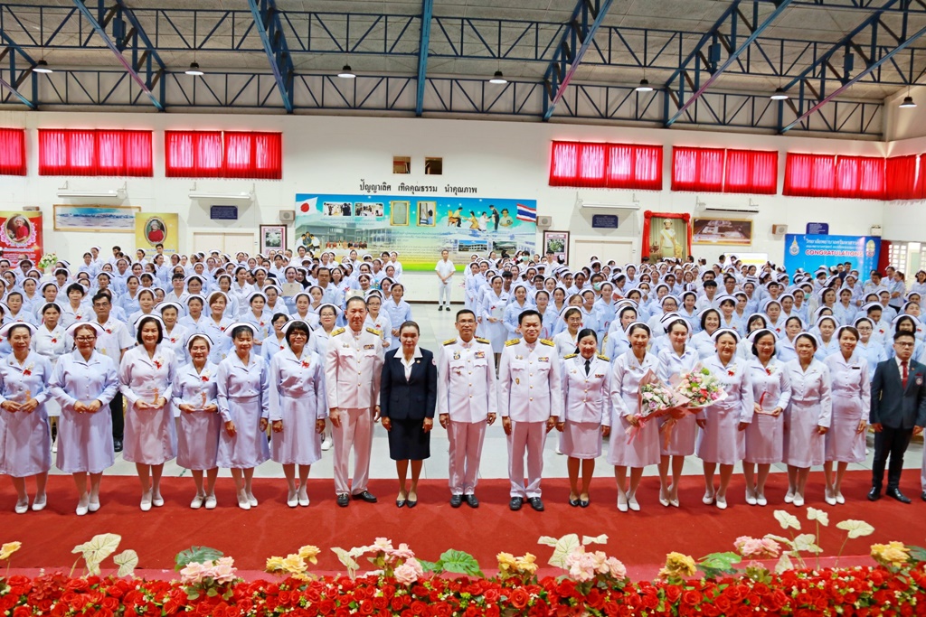 วิทยาลัยพยาบาลศรีมหาสารคาม จัดพิธีวางพานพุ่มถวายราชสักการะ เนื่องในวันพยาบาลแห่งชาติ