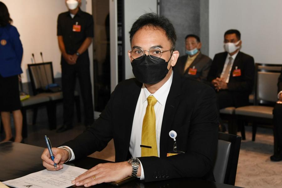 "ต่อศักดิ์" ย้ำปรารถนาดี ชู "บิ๊กป้อม" เหมาะนั่ง "มท.1" ปลื้มเมตตา "กลุ่มปากน้ำ" เล็งให้เก้าอี้ "รมต." ยันไม่มีเจตนาล่วงเกินใคร 