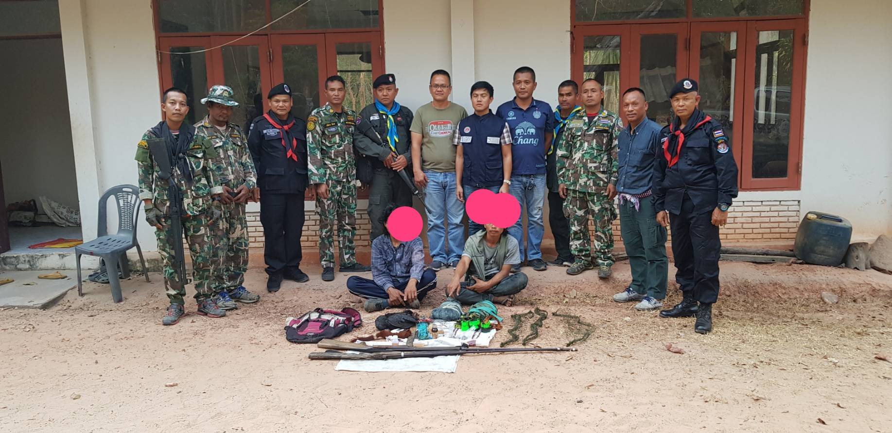 ตำรวจ สภ.บัวเชด สนธิกำลัง จับกุม2ชาวไทยลักลอบล่าสัตว์ป่า 