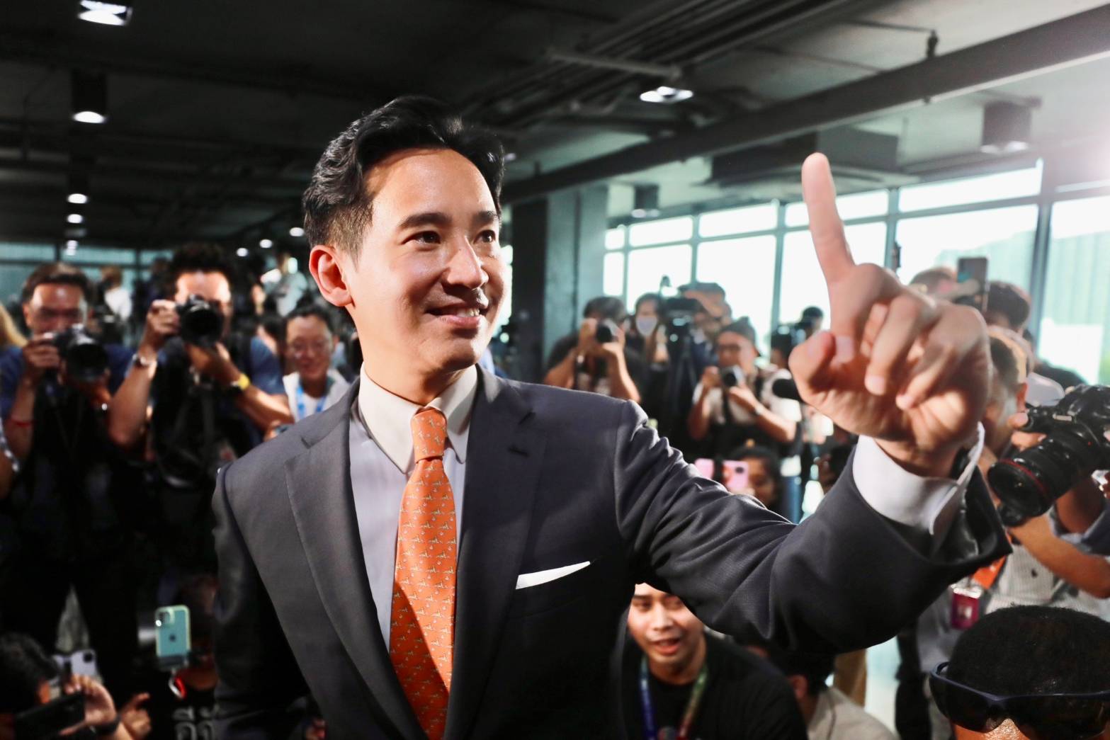"พิธา" โพสต์ครบรอบ 1 ปี เลือกตั้ง ขอบคุณคะแนนเสียงเพื่อการเปลี่ยนแปลง แม้ไม่ได้จัดตั้งรัฐบาล