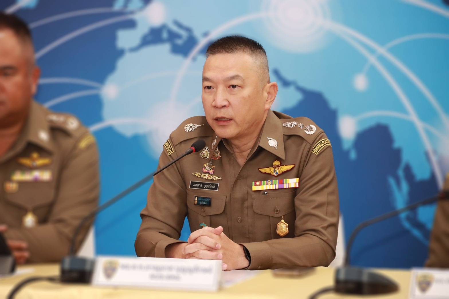 ผบ.ตร.สั่งการ นำตัวต่างด้าวทารุณกรรมสัตว์โยนสุนัขลงทะเลดำเนินคดี