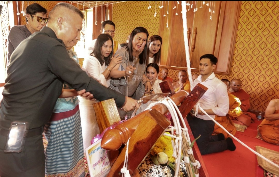 แม่ทัพภาคที่ 2  ทำบุญ “ตัดหวายลูกนิมิต” วัดบ้านเอือด อ.ท่าตูม​ จ.สุรินทร์ เพื่อความเป็นสิริมงคลแก่ปชช.ในพื้นที่และกำลังพล