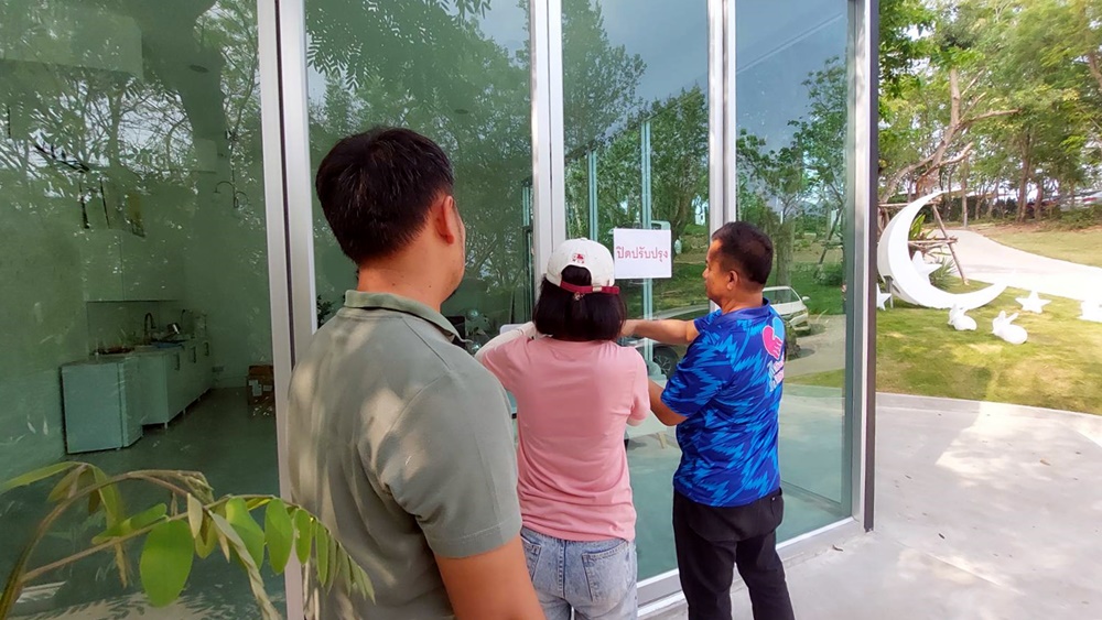 รองนายก อบต.แสมสาร รุดตรวจรีสอร์ทตั้งอยู่บนพื้นที่ภูเขา พบปิดให้บริการแล้ว