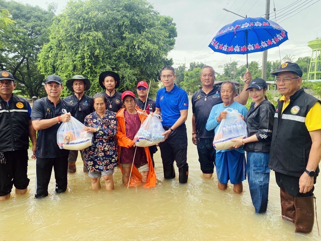 ตำรวจท่องเที่ยวเชียงราย-พะเยา รุดช่วยเหลือผู้ประสบภัยน้ำท่วม ในพื้นที่รับผิดชอบ 