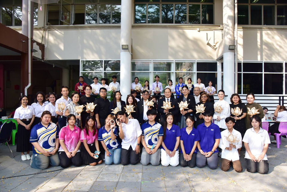 มทร.ธัญบุรี รังสรรค์ “โคมประทีปปทุมา” 993 ดวง รำลึก 100 วัน สวรรคต “สมเด็จพระพันปีหลวง” 