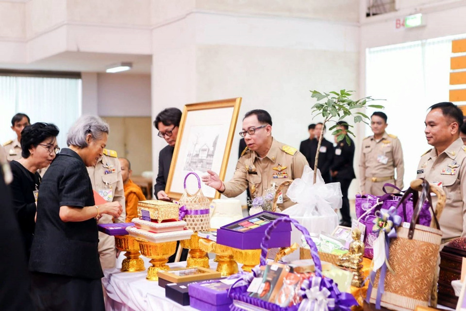 มทร.รัตนโกสินทร์ เฝ้าทูลละอองพระบาท–ร่วมจัดนิทรรศการ “ทรัพยากรไทย : หวนดูทรัพย์สิ่งสินตน” ณ ม.แม่โจ้