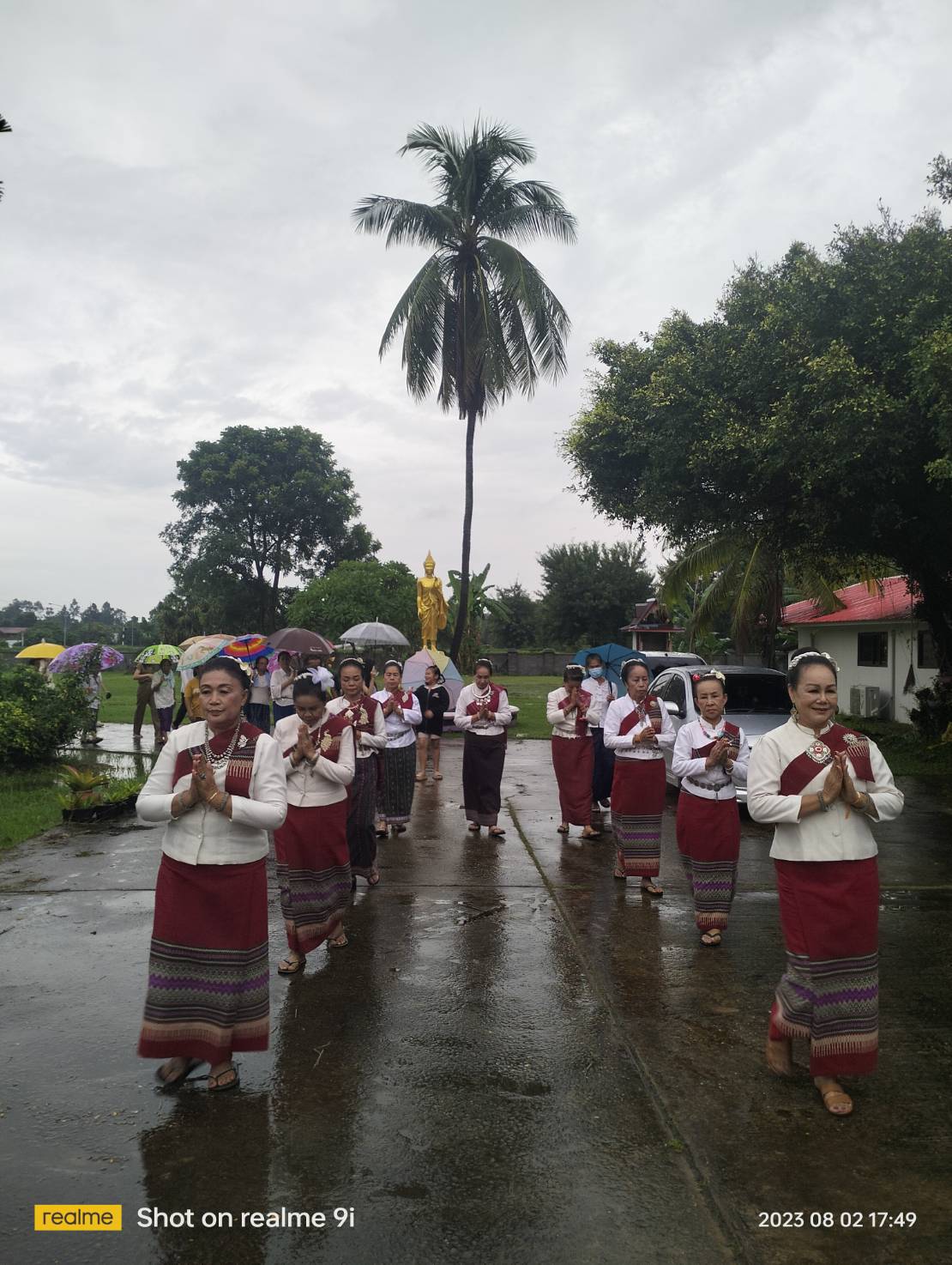 สกลนคร บ้านนานกเค้าสืบทอดประเพณีแห่เทียนเข้าพรรษา