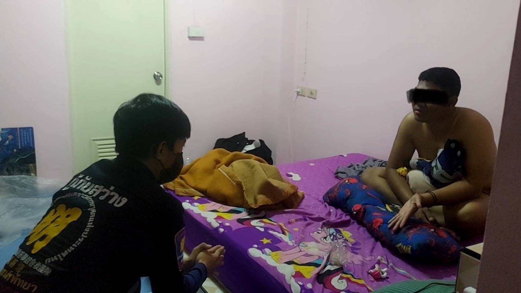 กู้ภัยพัทยา กล่อมหนุ่มรปภ.เครียดแฟนทิ้ง กินยาหวังฆ่าตัวตาย