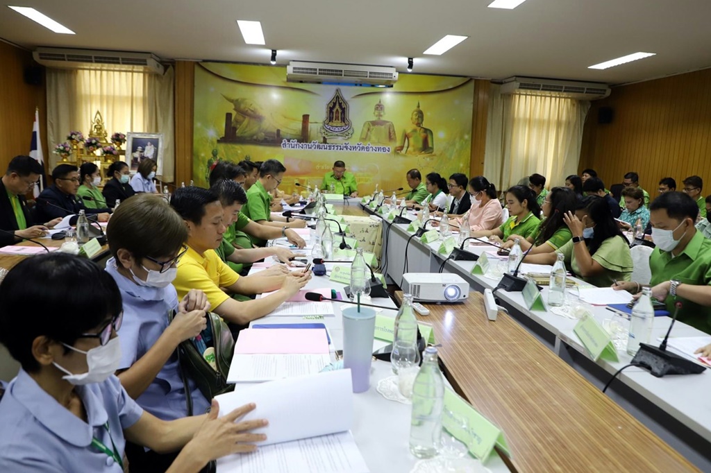 ผู้ว่าฯอ่างทอง ขับเคลื่อนพัฒนาคุณภาพชีวิตผู้สูงอายุ หนุน "อปท.-อบต.-เทศบาล" จัดตั้งโรงเรียนผู้สูงอายุ