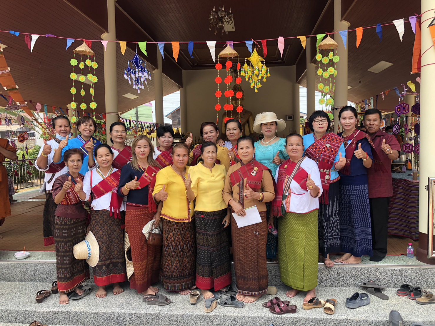 กาฬสินธุ์ ชาวดงสวางฟังเทศน์มหาชาติ สืบสานประเพณีบุญเดือนสี่