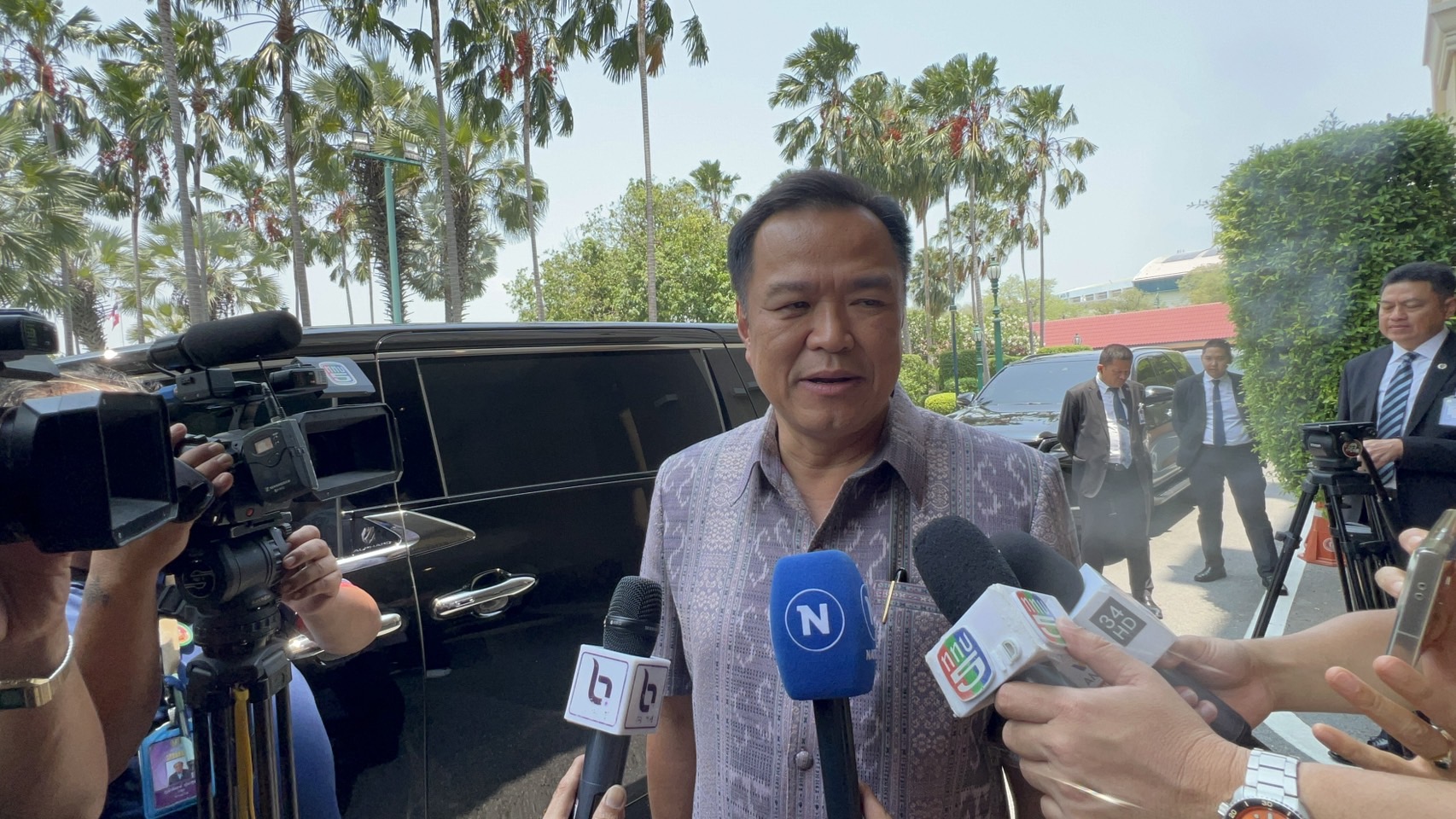 “อนุทิน” เตรียมบินแม่สอด ร่วมคณะ "ปานปรีย์" ติดตามสถานการณ์ชายแดนไทย - เมียนมา มั่นใจดูแลความเรียบร้อนผู้อพยพได้