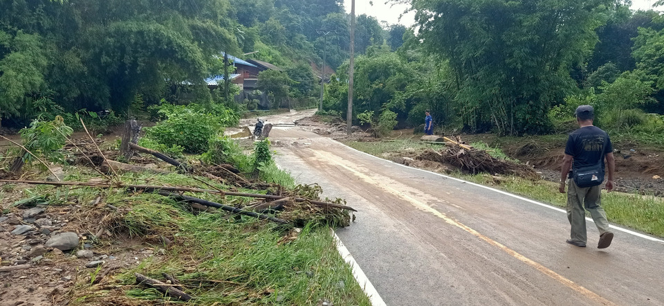 บ้านห้วยเสือเฒ่าอ่วม! น้ำป่าซัดถนน–สาธารณูปโภคเสียหาย เร่งสำรวจฟื้นฟูเส้นทางเข้าออก