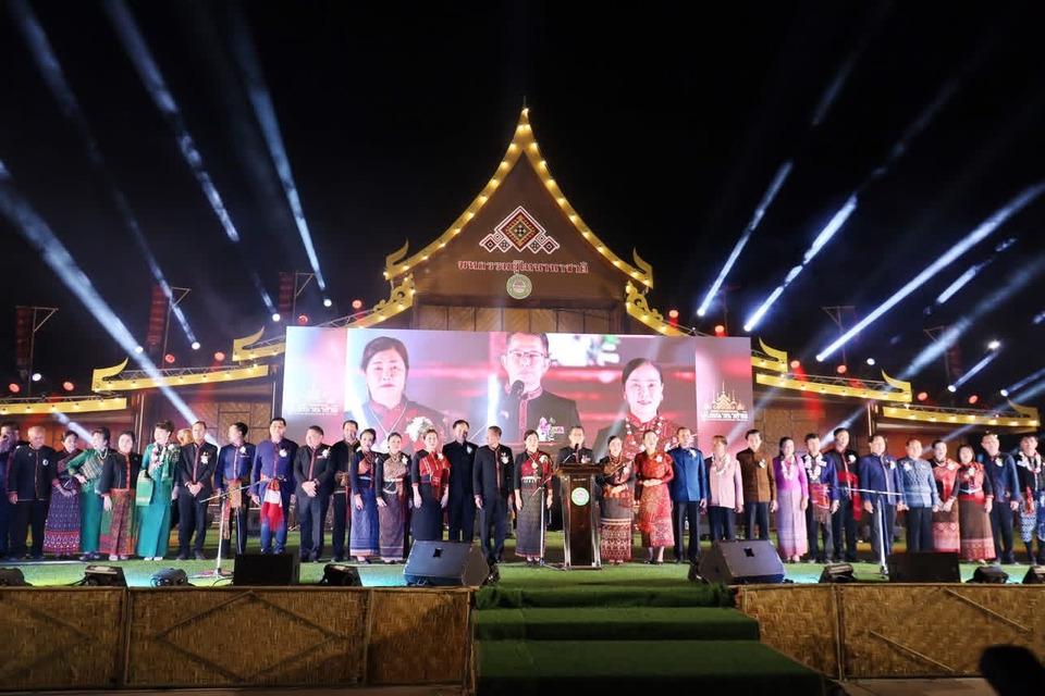 “กาฬสินธุ์”เปิดงานผู้ไทนานาชาติอย่างยิ่งใหญ่ ส่งเสริมการท่องเที่ยว พร้อมเผยแพร่อัตลักษณ์ชาวภูไท
