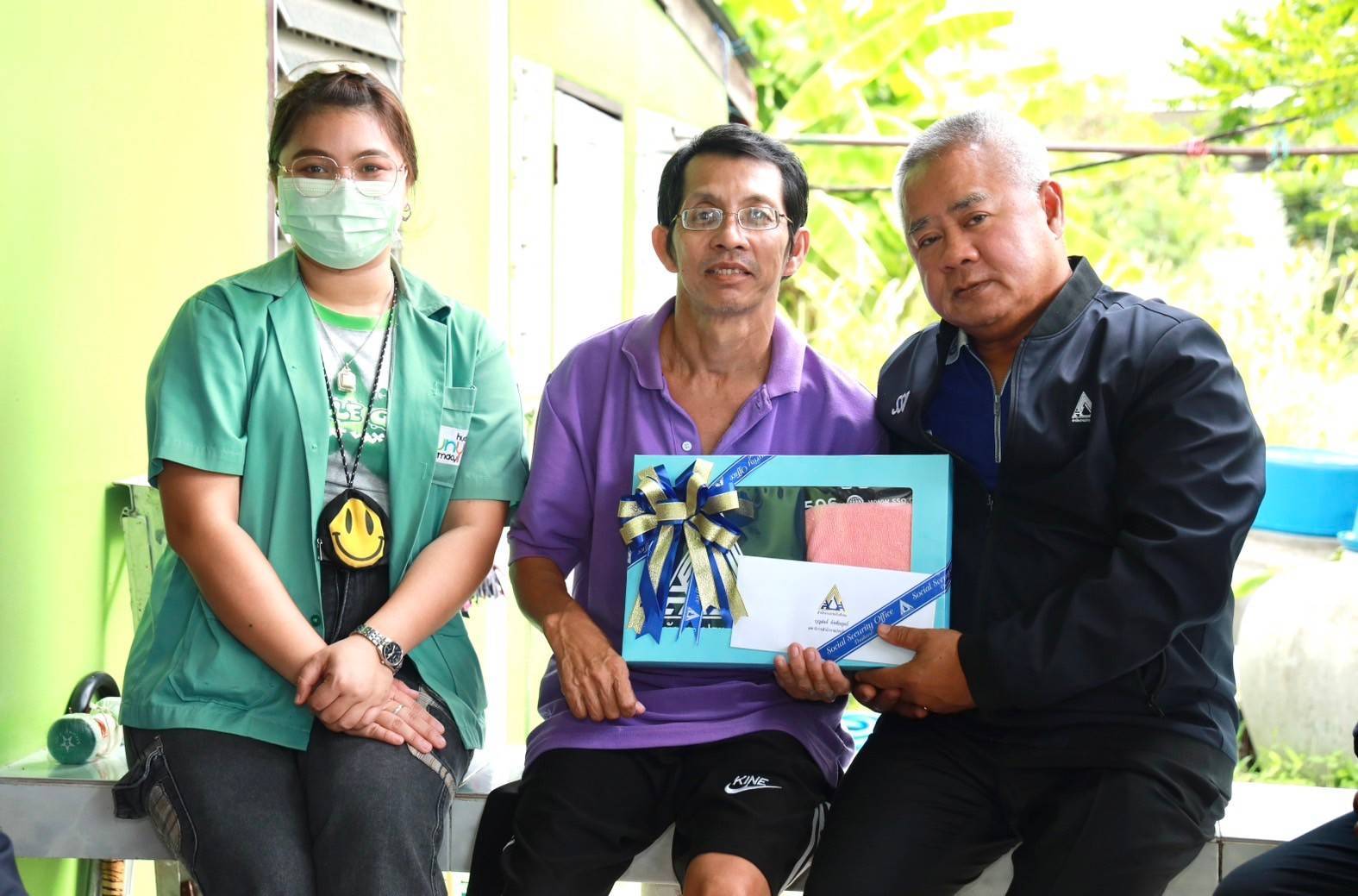 สปส.มอบสุข ส่งกำลังใจถึงบ้านผู้ประกันตนทุพพลภาพ จ.ประจวบคีรีขันธ์