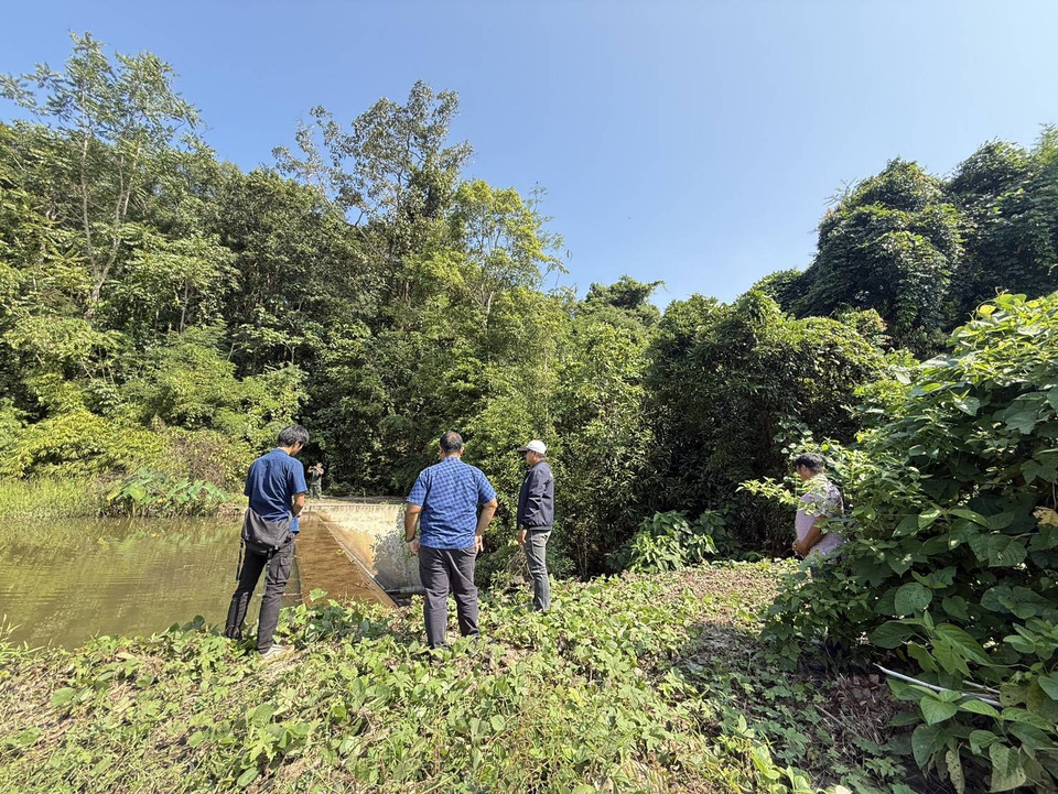 ชลประทานพิษณุโลกลุยตรวจฝายบ้านใหม่พนมทอง เตรียมอัปเกรดระบบส่งน้ำช่วยชุมชน-โรงเรียน 