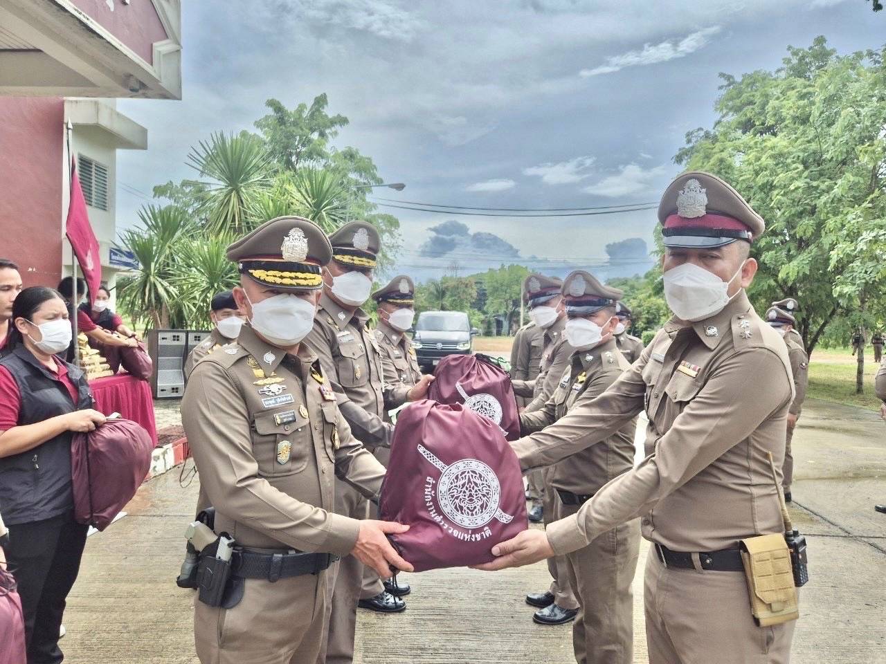 ช่วย ผบ.ตร. ตรวจเยี่ยมบำรุงขวัญข้าตำรวจ สภ.เมืองพลับพลา                