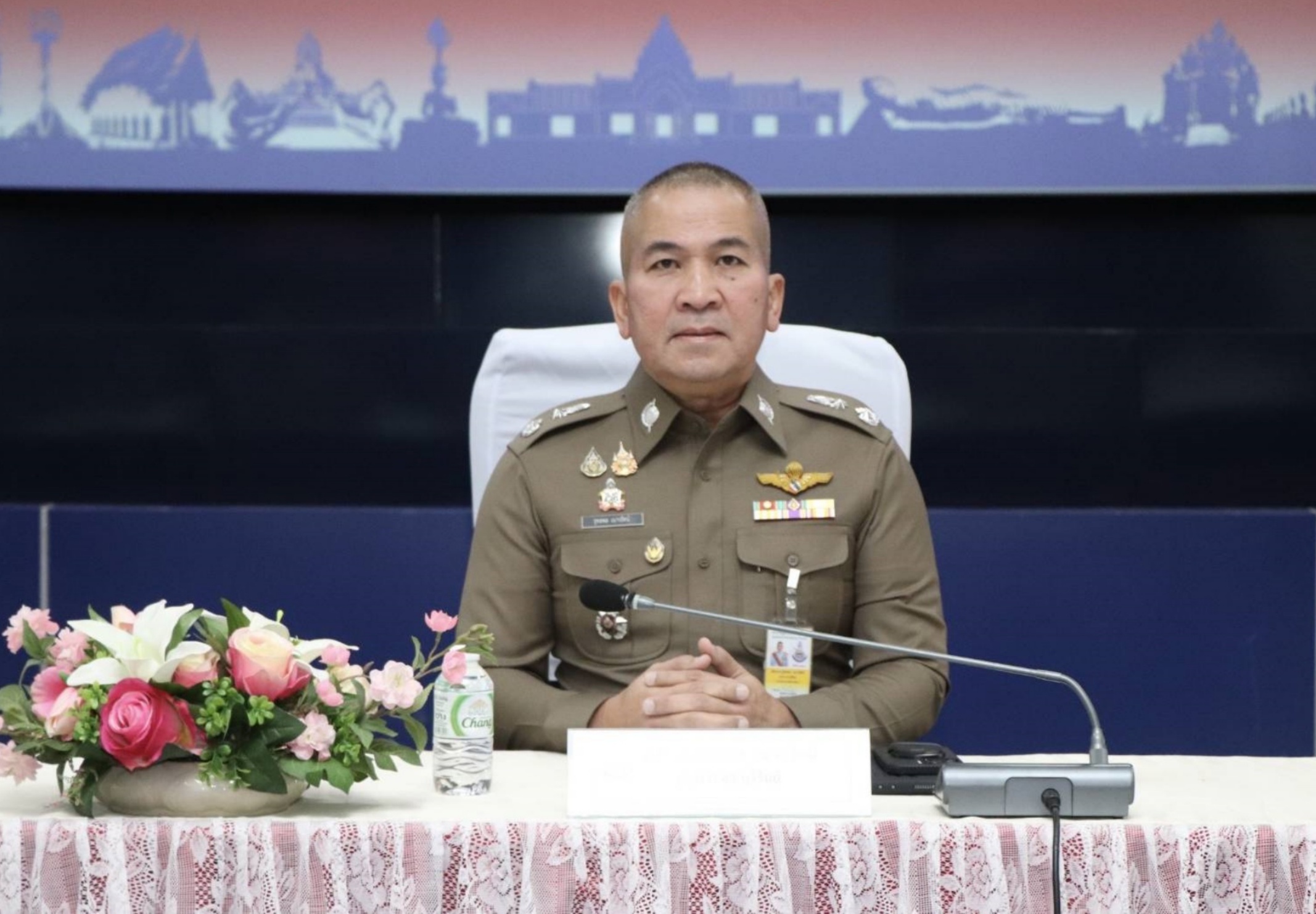 ผู้การฯบุรีรัมย์ ไอเดียเก๋ ส่งเสริมผู้ใต้บังคับบัญชาใช้เวลาว่าง หาอาชีพเสริม สร้างรายได้ให้ครอบครัว ไม่ต้องรีดไถ