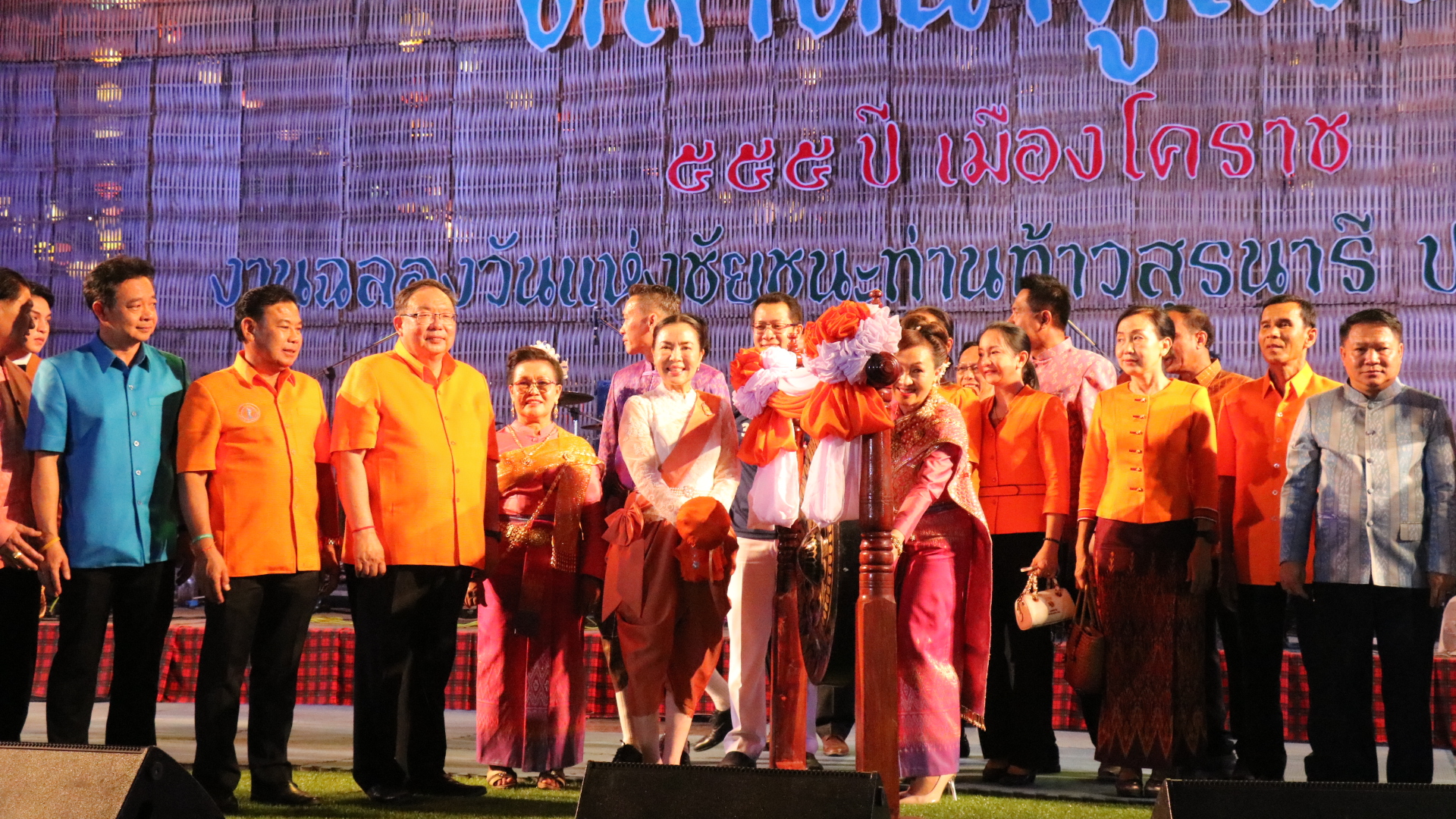 นทท.แห่เที่ยวงานฉลองวันแห่งชัยชนะท้าวสุรนารี  