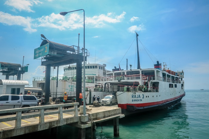 "ราชาเฟอร์รี่"แจงปมงดบริการรถไฟฟ้า (EV) ลงเรือเฟอร์รี่พร้อมเผยแผนรองรับการเดินทางช่วงปีใหม่