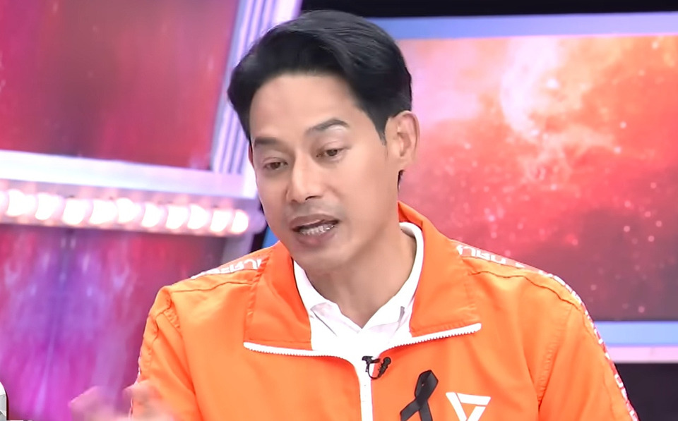 “เพชร กรุณพล” แจงรอบสอง ปมพาสื่อทัวร์สเปกเตอร์ ซี ยันเปลี่ยนแอร์จริง โชว์บิลติดตั้ง มูลค่า 5.1 แสนบาท
