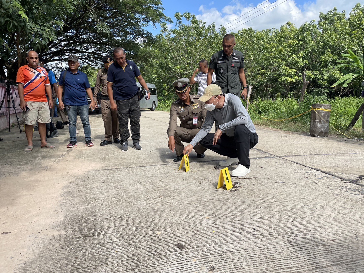ผบก.ภ.จว.ศรีสะเกษ ลงพื้นที่ หามือปืนโหดใช้ปืน .38 กระหน่ำยิง ปลัดอาวุโสดับ 