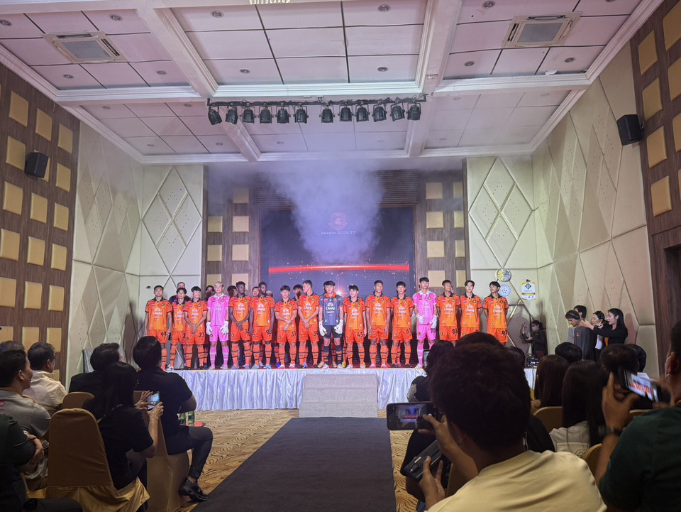 “ศรีสะเกษ ยูไนเต็ด” เปิดตัวแข้งใหม่ ยลโฉมชุดแข่ง 2026/27 ลุยไทยลีก 1