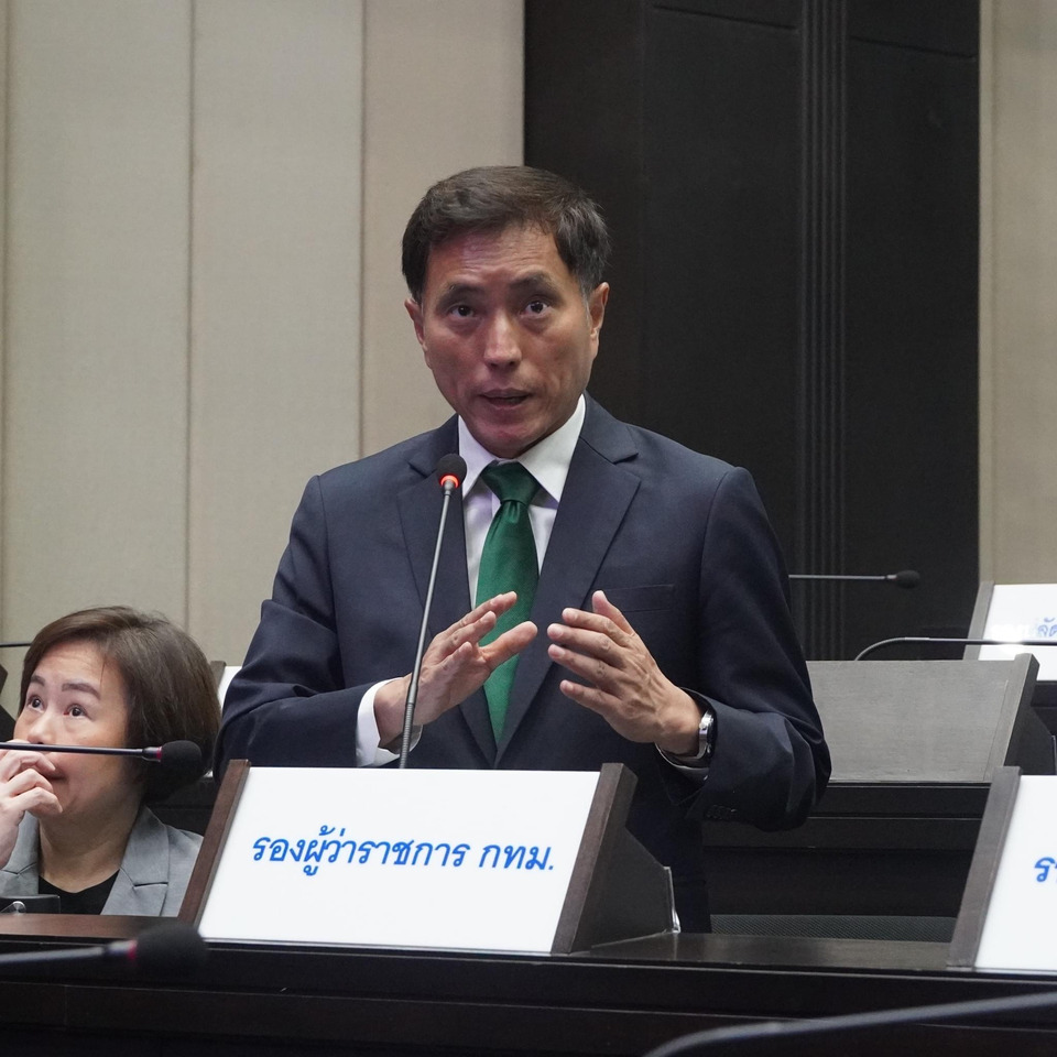 ชุมชนริมคลองบางกอกใหญ่ เดือดร้อนหนัก เรือแล่นวันละ 100 เที่ยว น้ำเซาะตลิ่งถึงตัวบ้าน กทม. คาด ใช้งบ 2.5 พันล้านแก้ไข ขอรัฐบาลช่วยหนุน