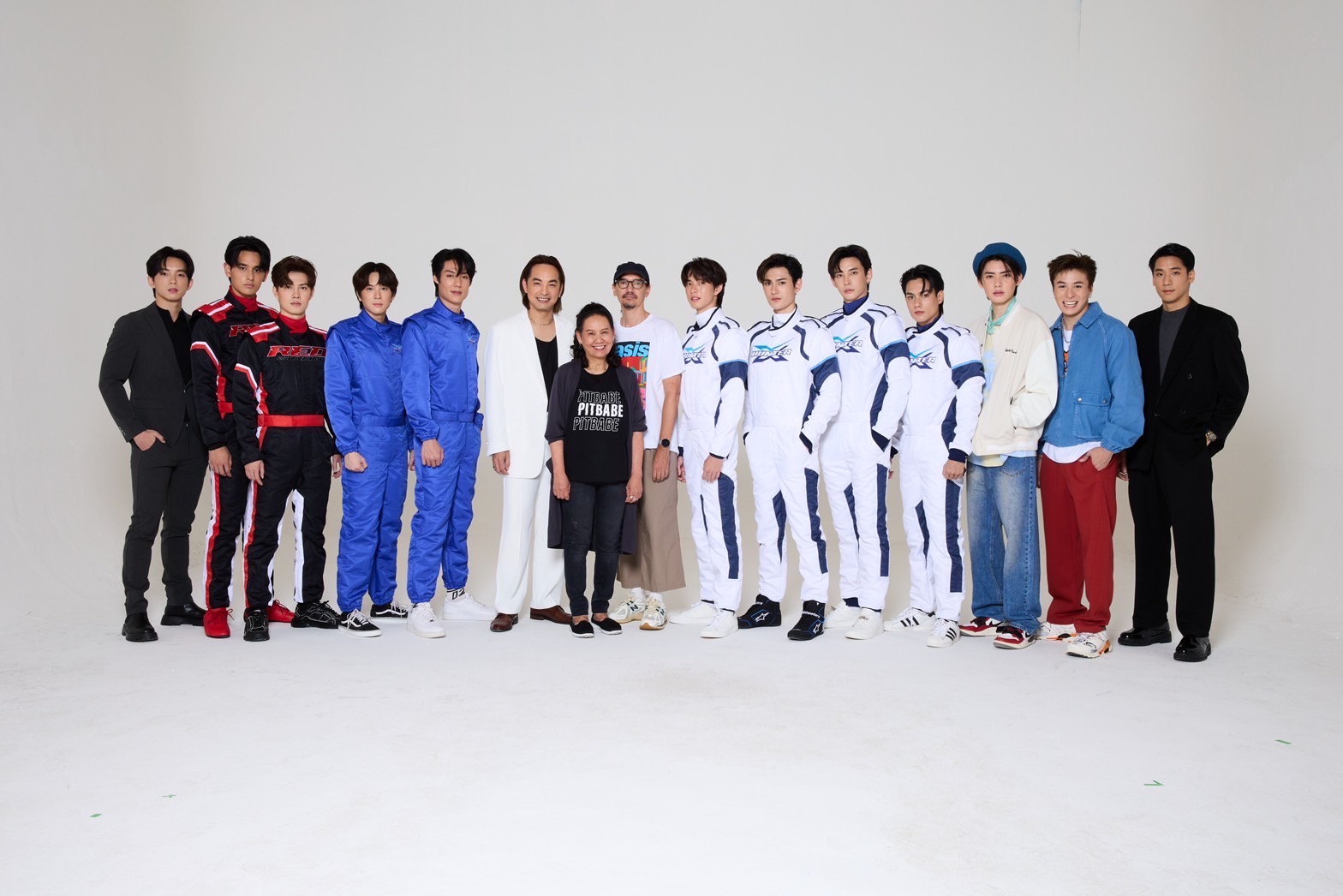 เปิดภาพฟิตติ้ง !! Pit Babe The Series ซีรีส์ฮอตแห่งปีจากนิยายออนไลน์ สุดว้าว !!'เอส วรฤทธิ์'หวนคืนหน้าจอในรอบ 10 กว่าปี