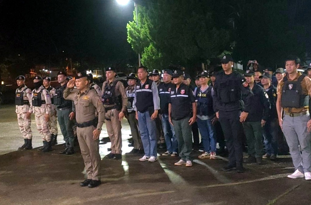 ผกก.สภ.พบพระ  ปล่อยแถวระดมกวาดล้างยาเสพติด ผนึกกำลังชุมชนปลอดยาเสพติด