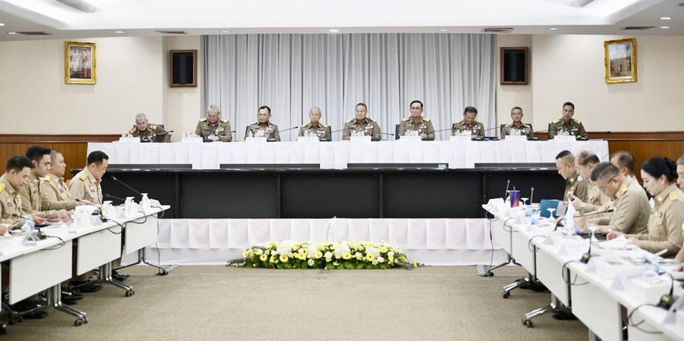 องคมนตรี ประชุม บกปภ.ช. นำพระราชดำริบริหารน้ำระยะยาว นายกฯ ย้ำ รบ. พร้อมสนับสนุน