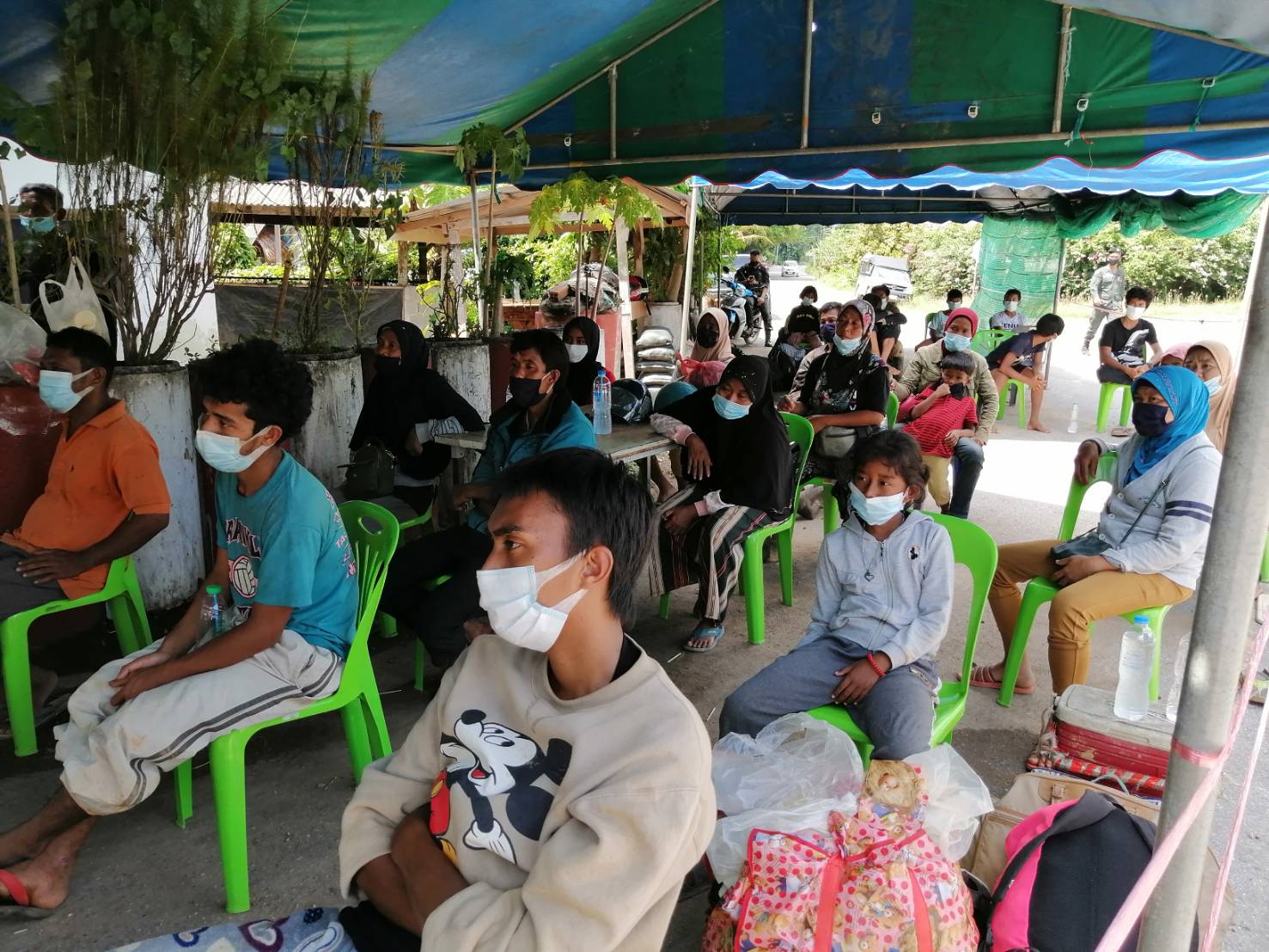 จับกุม 29 คนไทยลักลอบข้ามแดนมาจากมาเลเซียทางช่องทางธรรมชาติโดยไม่ผ่านการตรวจโควิด 19 