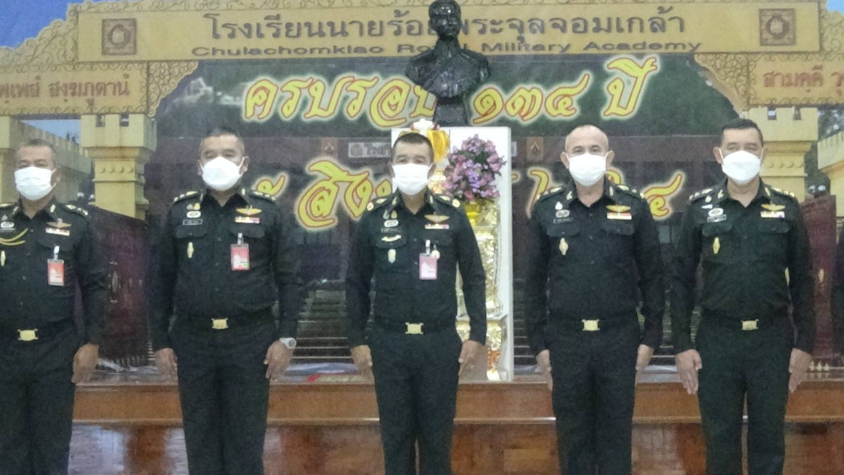  ผบ.มทบ.27 นำถวายเครื่องราชสักการะพระบรมรูป ร.5 วันสถาปนาโรงเรียนนายร้อยพระจุลจอมเกล้า ครบรอบ 134 ปี
