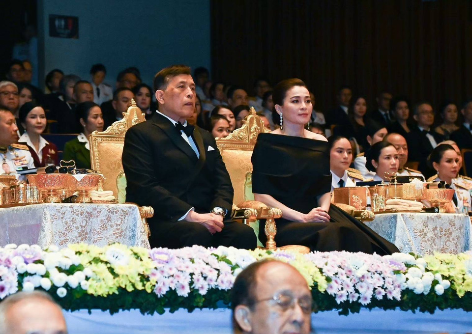 "ในหลวง" ทรงรับศพผู้เสียชีวิต-บาดเจ็บ จากเหตุการณ์กราดยิงในพื้นที่โรงเรียนเทพศิรินทร์ นนทบุรี ไว้ในพระบรมราชานุเคราะห์ 