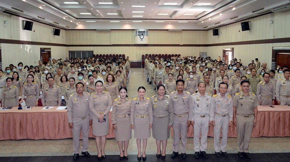 นายก อบจ.กาฬสินธุ์ เดินหน้าขับเคลื่อนนโยบายสู่ประชาชน
