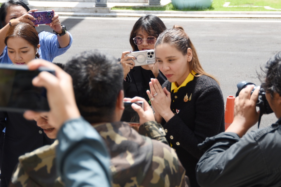 2 รมช.ภท. “ทรงศักดิ์-ซาบีดา” ติดโควิด หลังเข้าตรวจ RT-PCR วานนี้