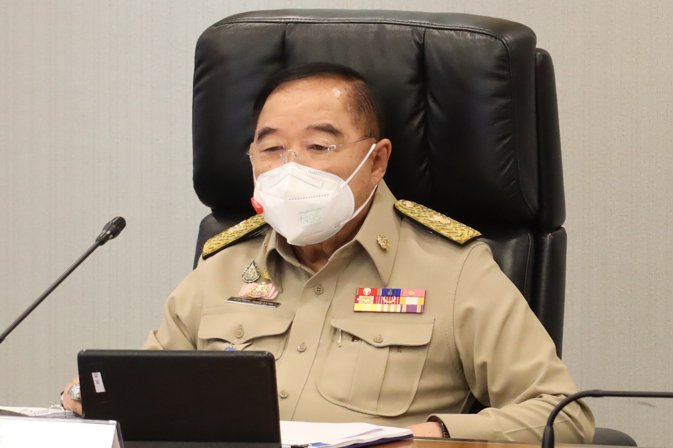 ลุงป้อม ถก ขับเคลื่อนการรักษาความมั่นคงปลอดภัยไซเบอร์