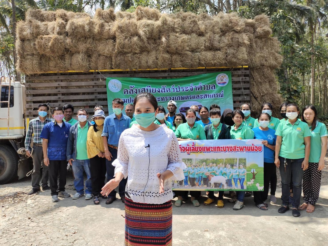 กลุ่มสตรีตั้งกลุ่ม เลี้ยงแพะบ้านช่องลม ช่วยพ่อบ้านหาเงิน สร้างรายได้ ผลิตขายไม่ทัน 