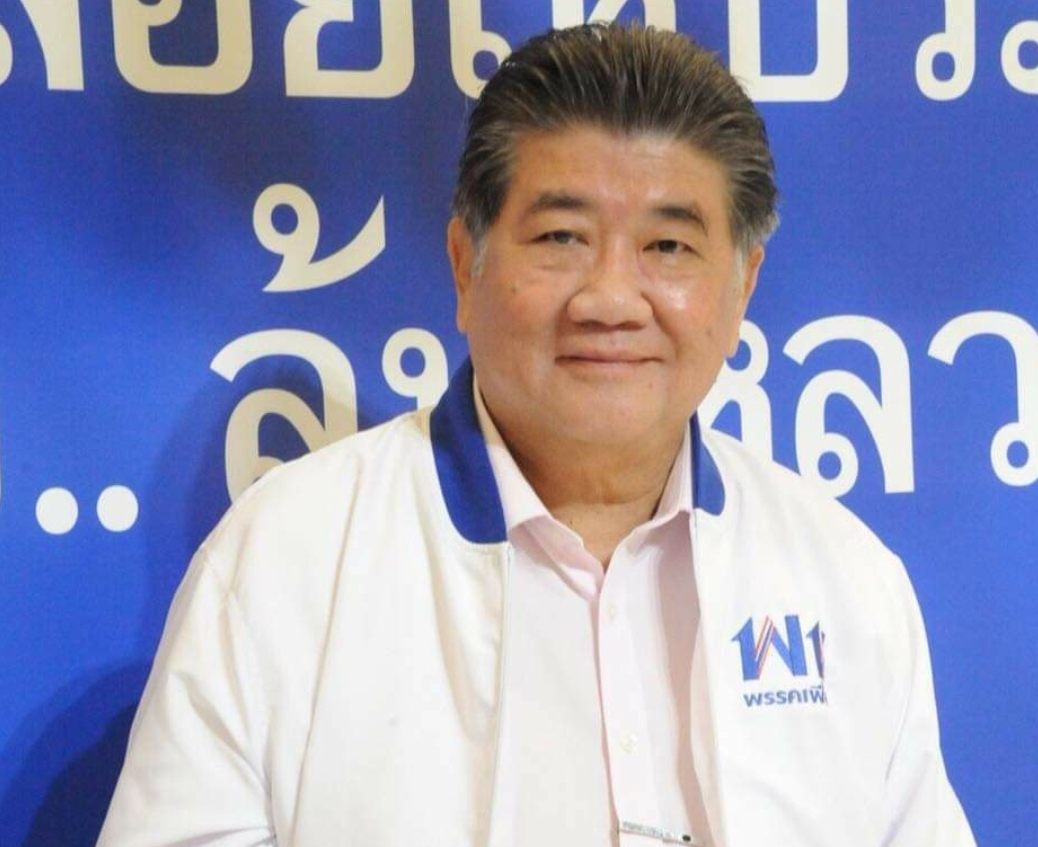 "ภูมิธรรม"ขอแสดงความเสียใจต่อครอบครัวเหยื่อ "จสอ.คลั่ง" ให้กำลังใจจนท.ทุกฝ่าย
