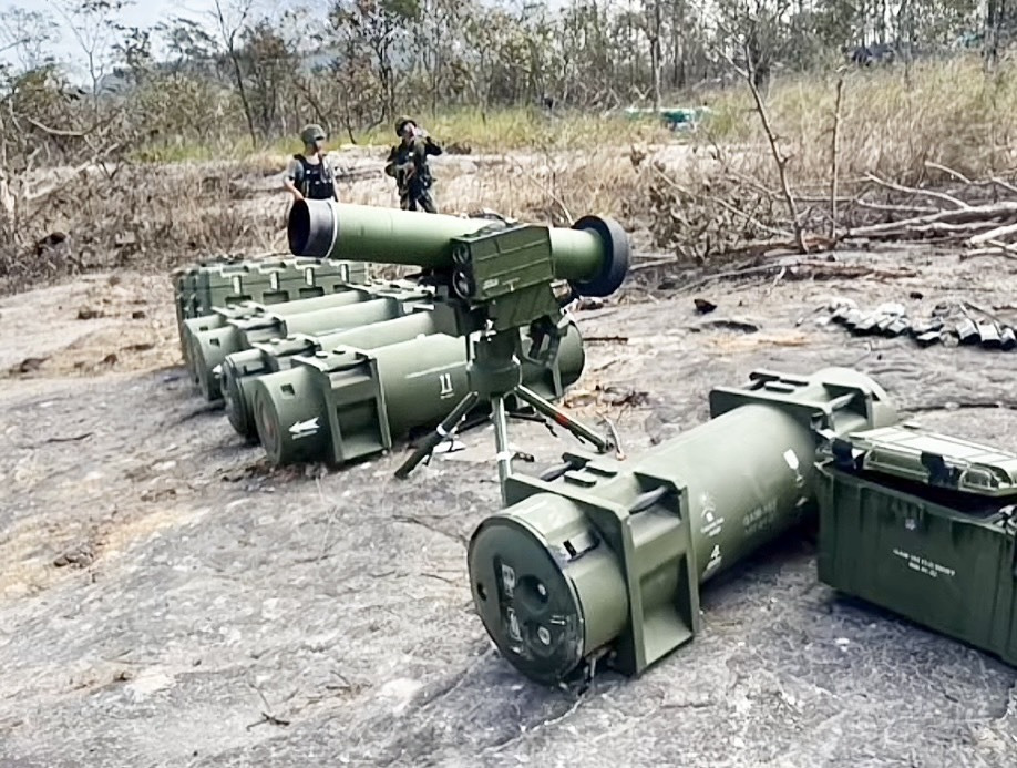 ทบ.ยึดขีปนาวุธต่อต้านรถถัง Gen 5 รุ่น GAM-102LR จากจีน ใหม่เอี่ยม บนเนิน 500 ช่องอานม้า พบอาวุธ–กระสุนจำนวนมาก