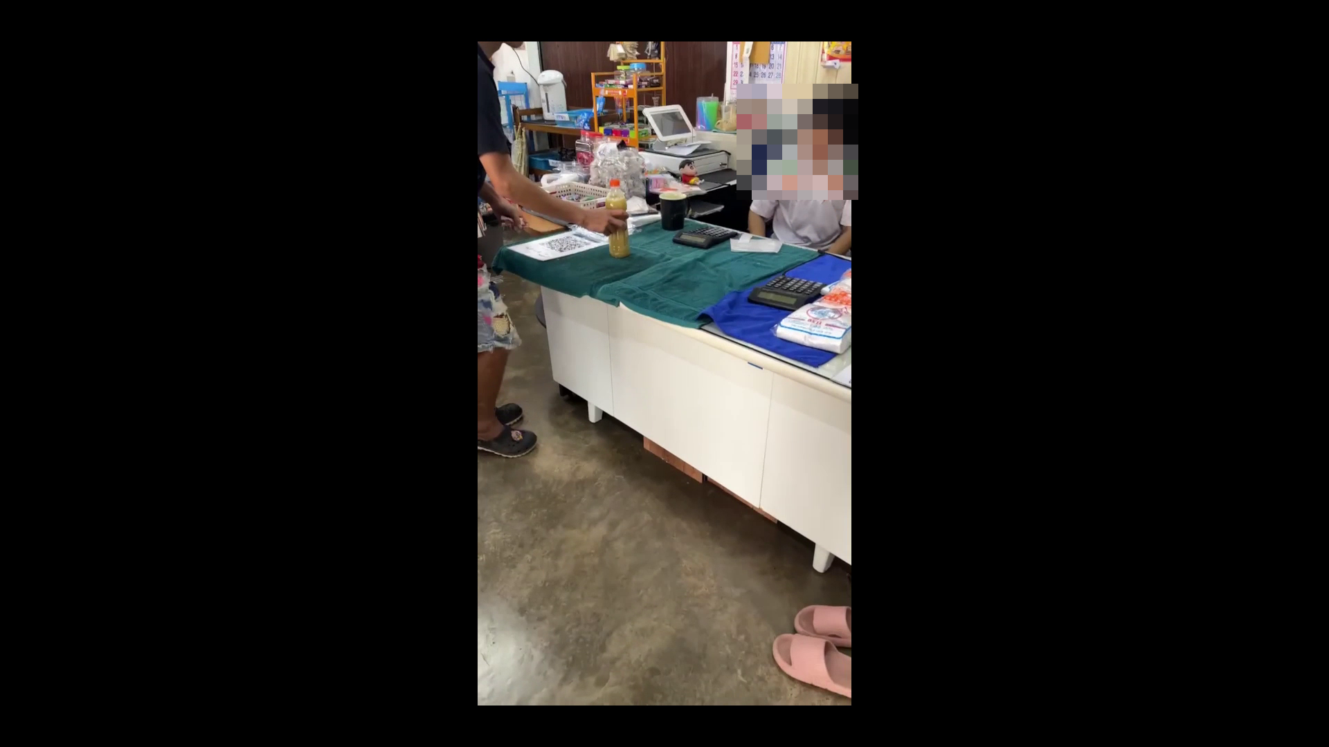 ชาวบ้านร้องสื่อร้านขายของชำแอบขายน้ำกระท่อมและยาแก้ไอให้กับกลุ่มแรงงานและกลุ่มวัยรุ่น