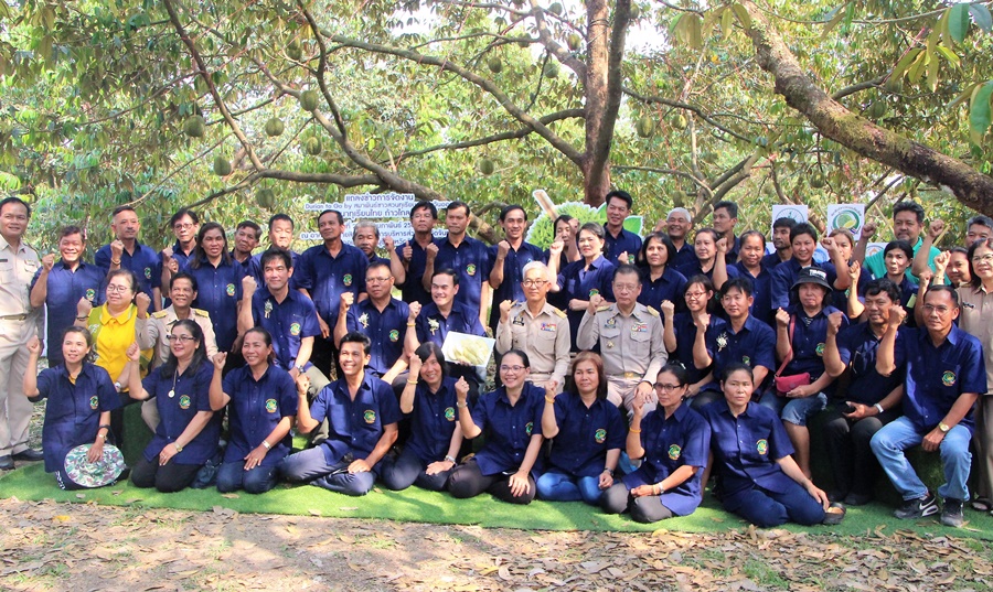 สกก.3 ระยอง จับมือสมาพันธ์ชาวสวนทุเรียนไทยฯ ขยายตลาดทุเรียน ปี 63 ทั้งใน-ตปท.